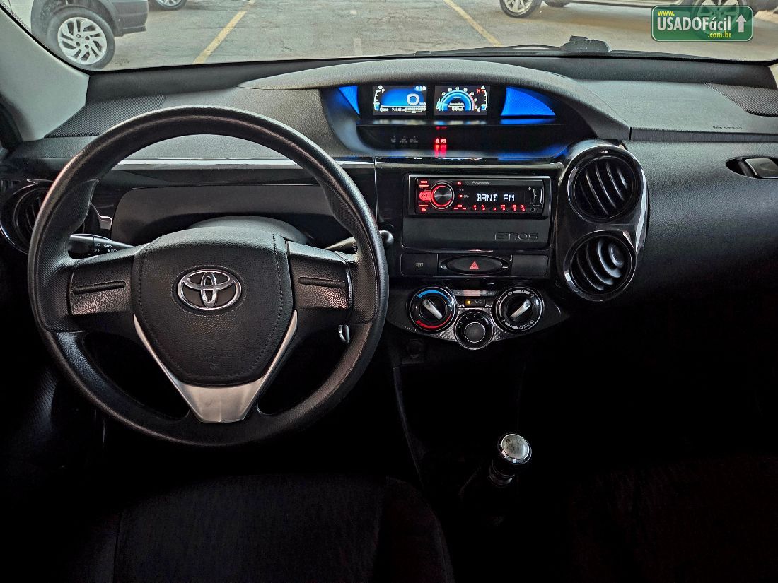 TOYOTA ETIOS HATCH X 1.3 MECÂNICO FLEX 2017/2018 — foto 13 de 14