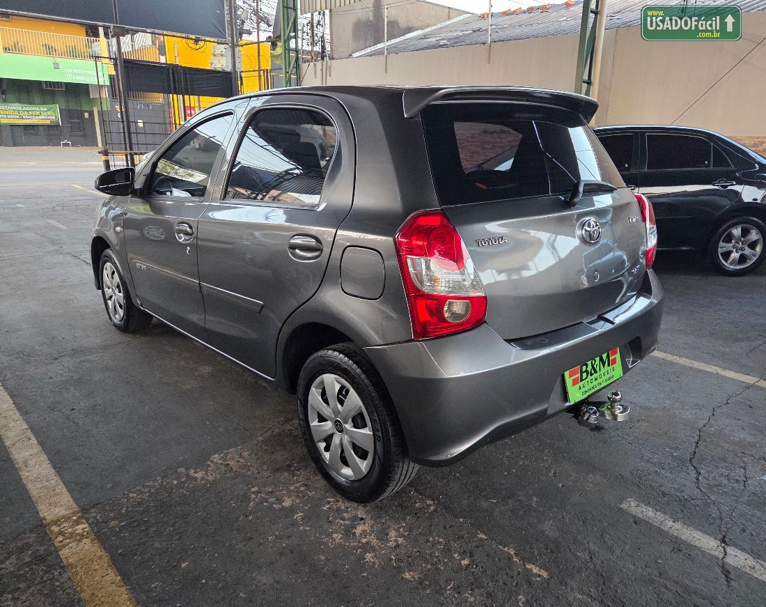 TOYOTA ETIOS HATCH X 1.3 MECÂNICO FLEX 2017/2018 — foto 8 de 14