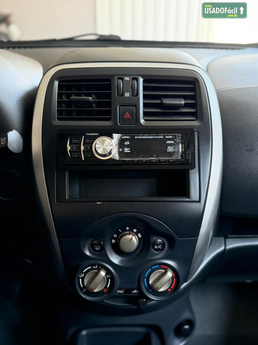 Nissan March S 1.0 5P Flex 2016/2017 — foto 12 de 16