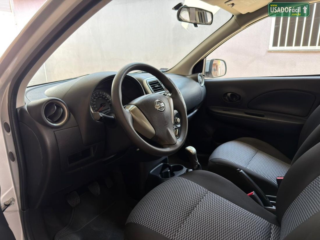 Nissan March S 1.0 5P Flex 2016/2017 — foto 8 de 16