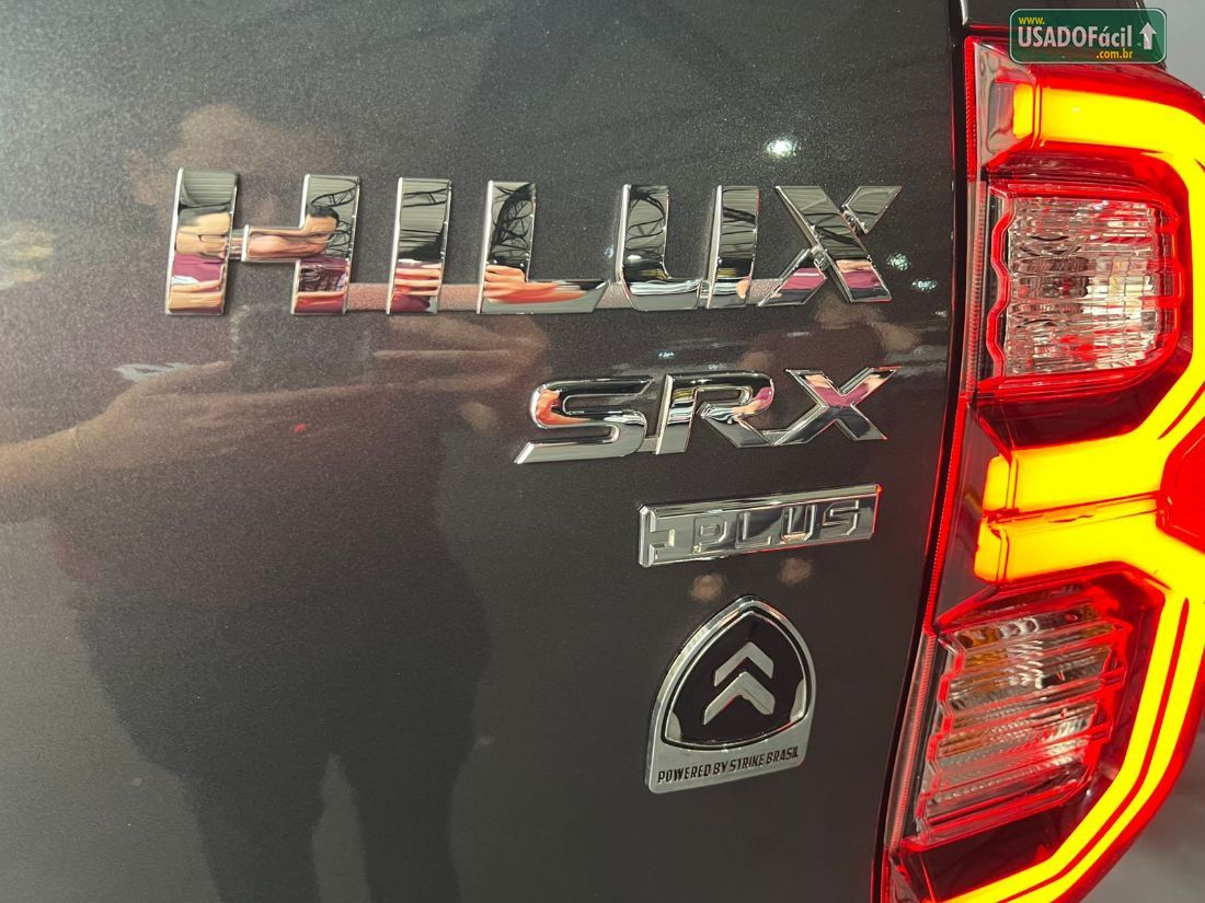 Toyota Hilux SRX Plus CD 2.8 4x4 TDI Automático Diesel 2024/2024 — foto 15 de 16