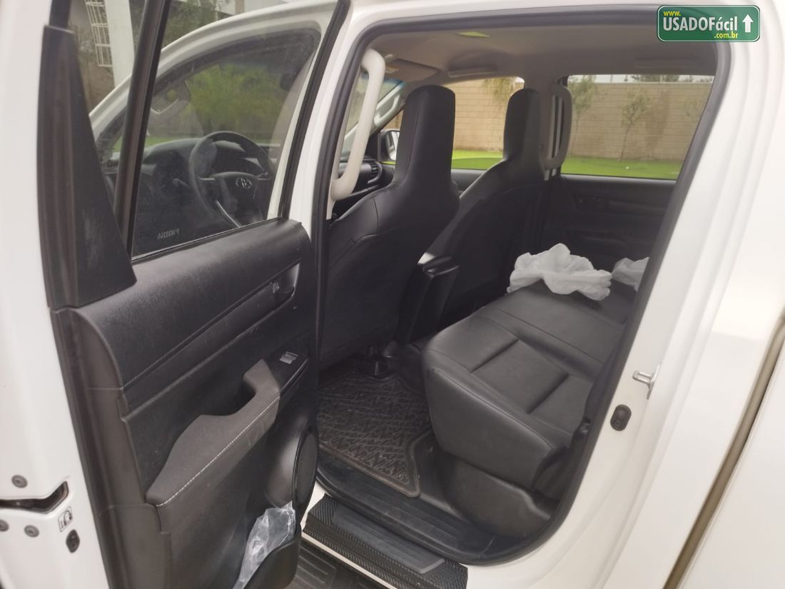 Toyota Hilux CD 2.8 4x4 Mecânico Diesel 2023/2023 — foto 3 de 12