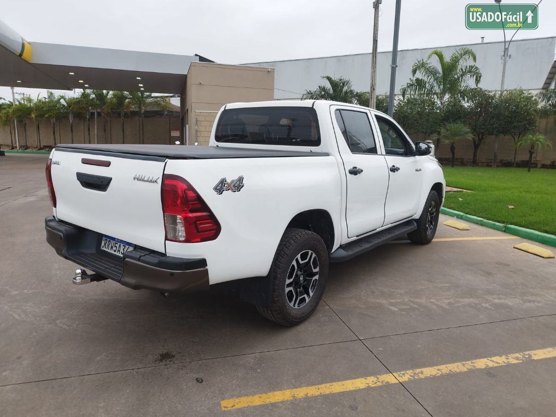Toyota Hilux CD 2.8 4x4 Mecânico Diesel 2023/2023 — foto 4 de 12