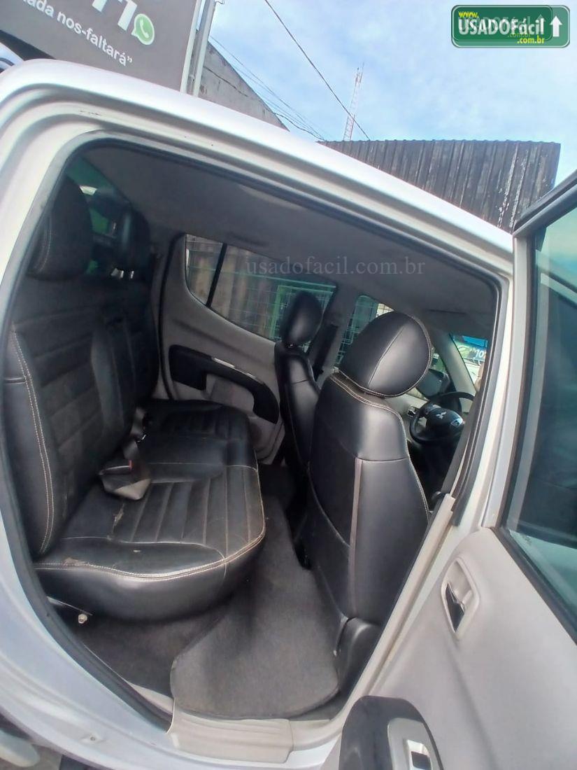 MITSUBISHI L200 Triton HPE CD 3.2 Turbo Automático Diesel 2014/2014 — foto 17 de 23