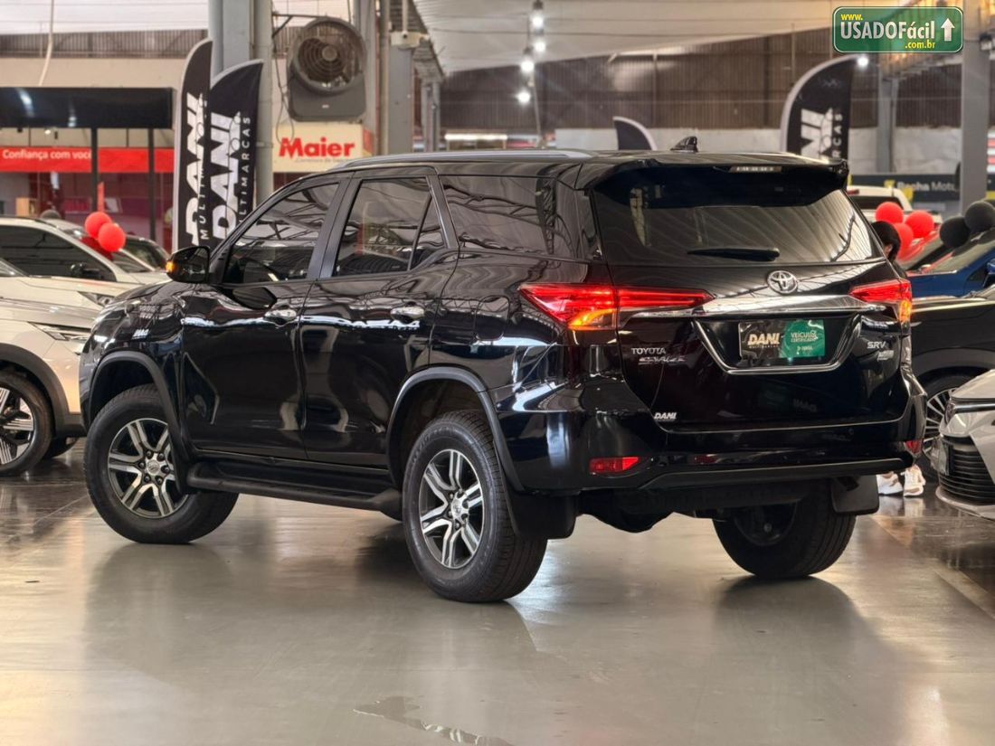 Toyota Hilux SW4 SRV 4x2 2.7 Automático Flex 2019/2019 — foto 16 de 21