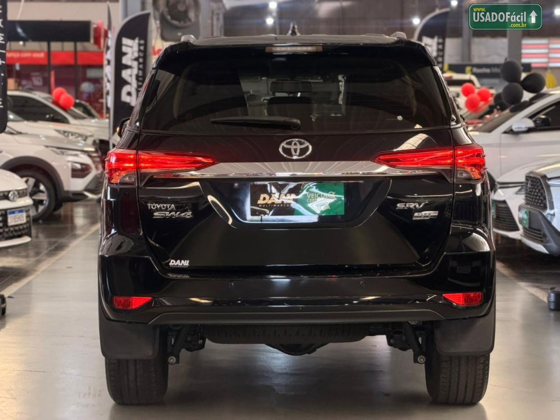 Toyota Hilux SW4 SRV 4x2 2.7 Automático Flex 2019/2019 — foto 17 de 21