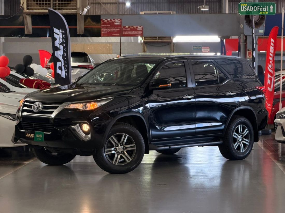 Toyota Hilux SW4 SRV 4x2 2.7 Automático Flex 2019/2019 — foto 2 de 21