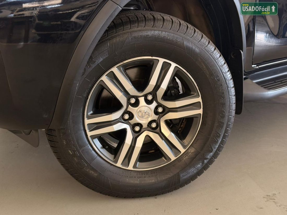 Toyota Hilux SW4 SRV 4x2 2.7 Automático Flex 2019/2019 — foto 7 de 21