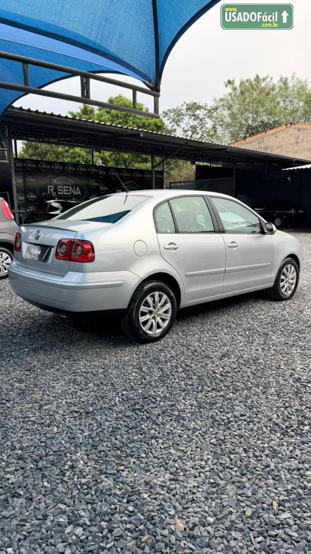Volkswagen Polo Sedan 1.6 Mi Total Flex 2010/2011 — foto 3 de 15