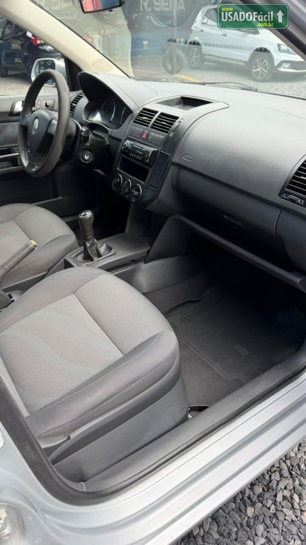 Volkswagen Polo Sedan 1.6 Mi Total Flex 2010/2011 — foto 9 de 15