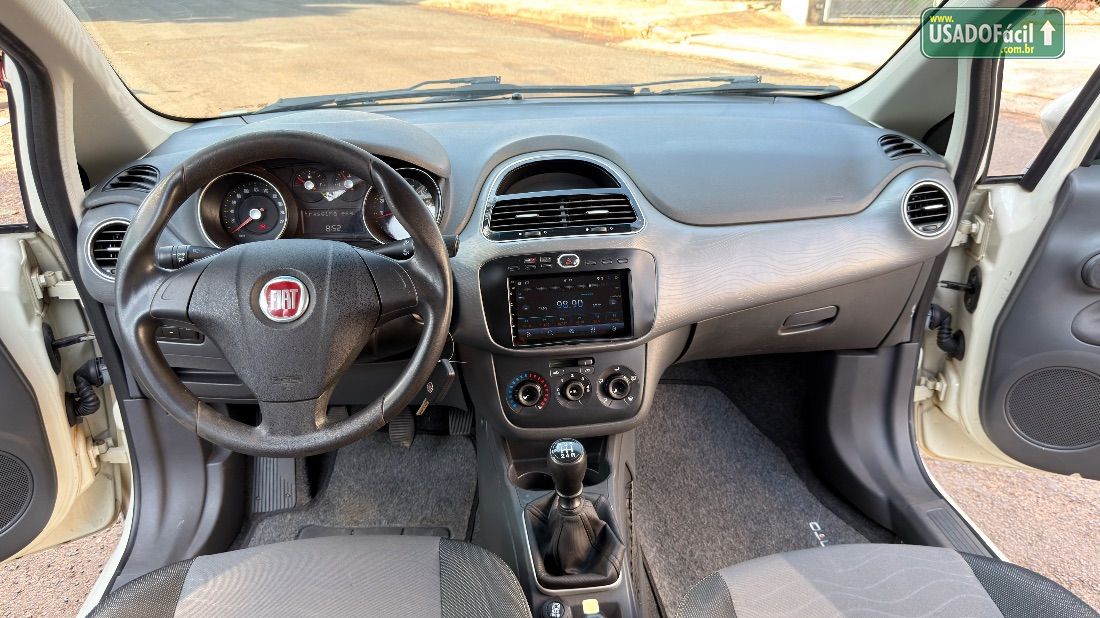 Fiat Punto Essence 1.6 Flex 5P 2013/2014 — foto 12 de 16