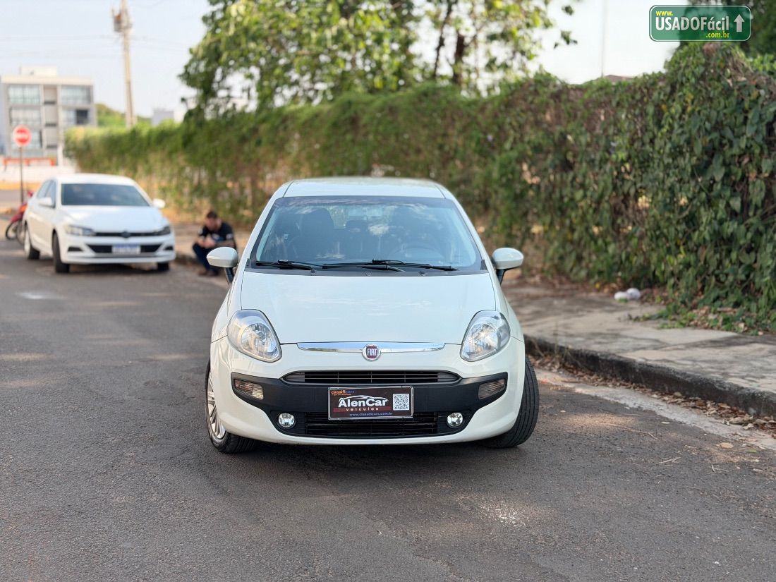 Fiat Punto Essence 1.6 Flex 5P 2013/2014 — foto 16 de 16