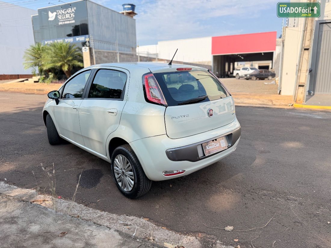 Fiat Punto Essence 1.6 Flex 5P 2013/2014 — foto 3 de 16