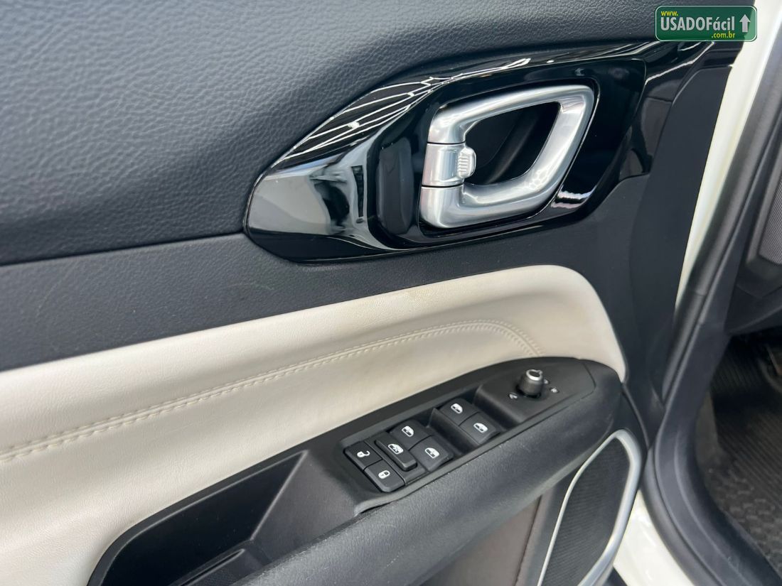 Jeep Commander Limited T270 1.3 Turbo Automático Flex 2021/2022 — foto 11 de 13