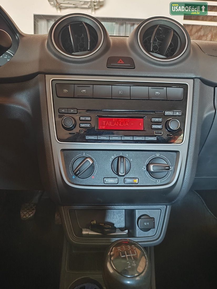 Volkswagen Gol 1.6 Mi 4P Total Flex 2014/2014 — foto 6 de 8