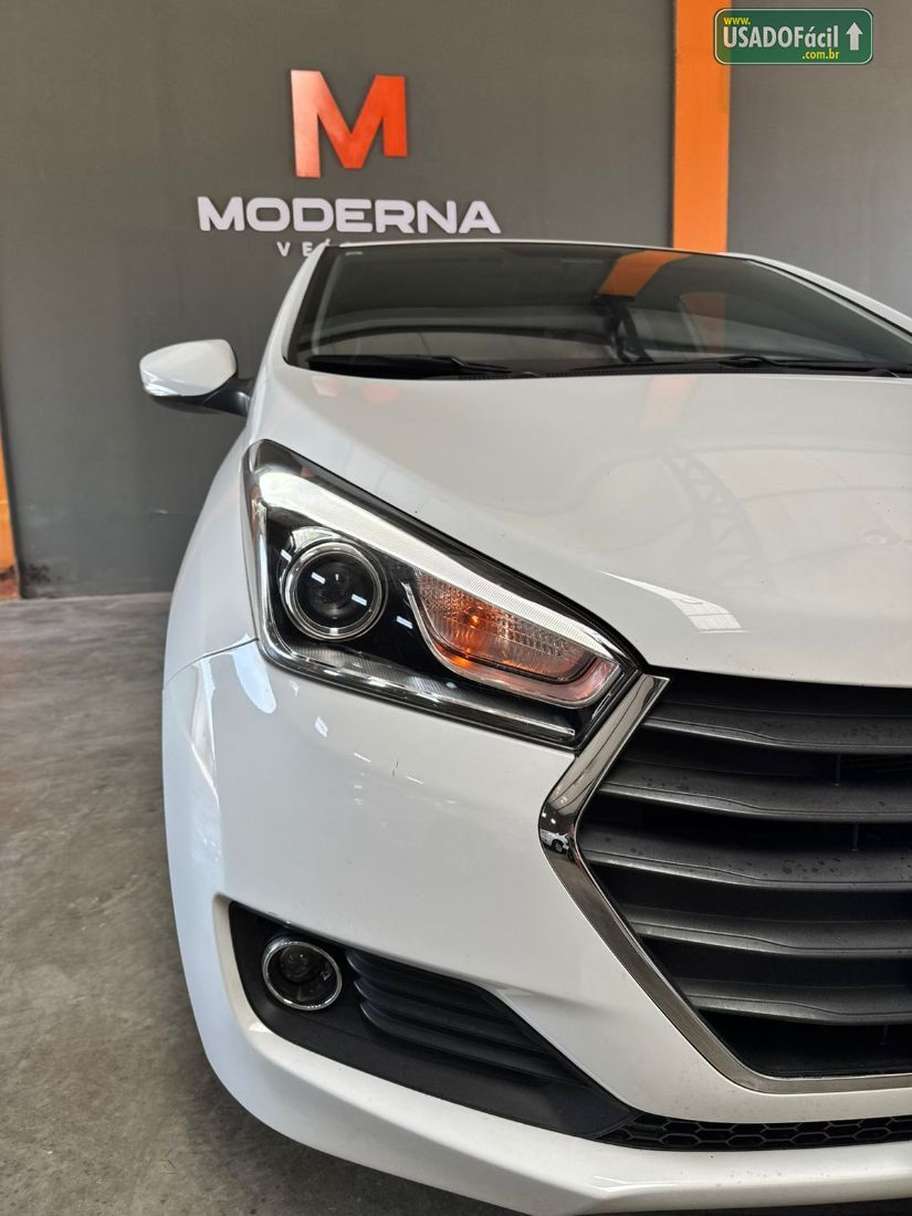Hyundai HB20 Hatch Premium 1.6 Automático Flex 2017/2018 — foto 11 de 13