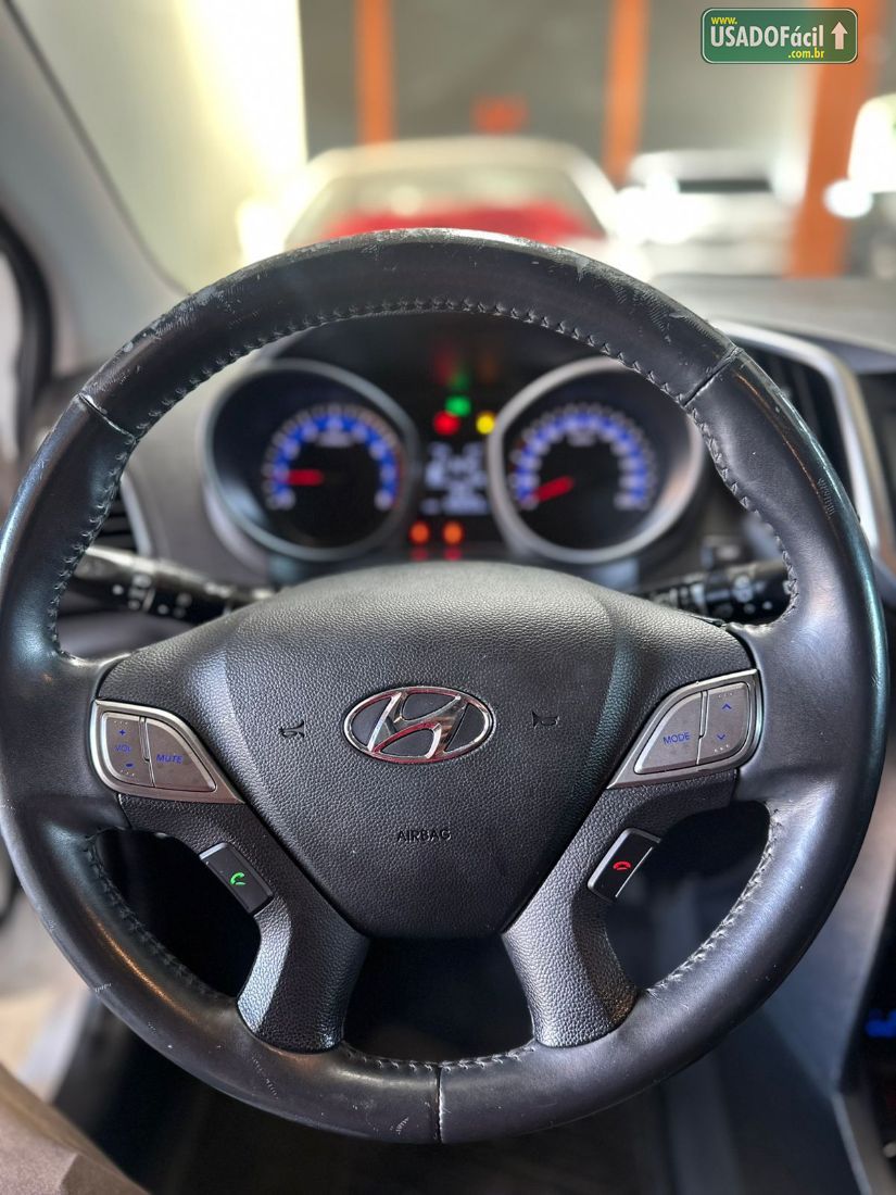 Hyundai HB20 Hatch Premium 1.6 Automático Flex 2017/2018 — foto 6 de 13