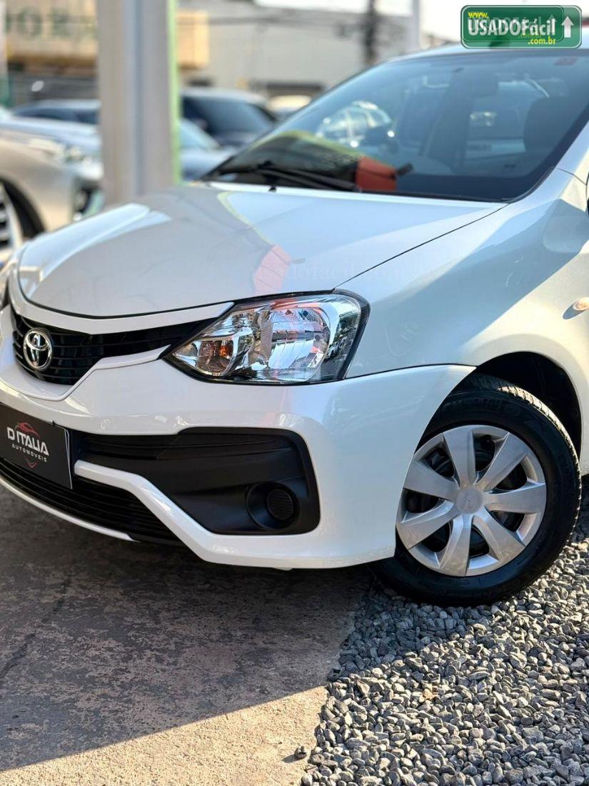 TOYOTA Etios Hatch XS 1.5 Automático Flex 2017/2018 — foto 2 de 14