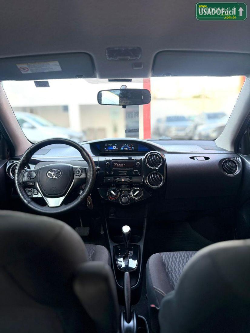TOYOTA Etios Hatch XS 1.5 Automático Flex 2017/2018 — foto 9 de 14