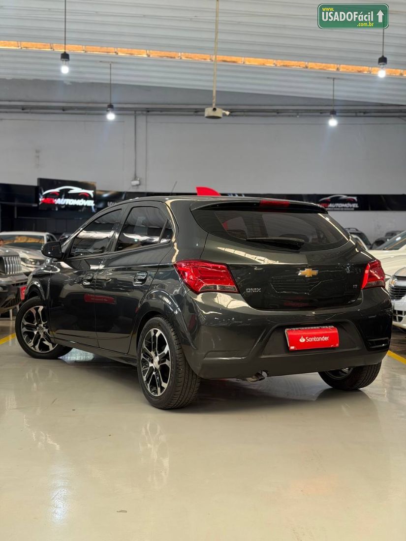 CHEVROLET/GM Onix Hatch LT 1.0 Mecânico Flex 2018/2019 — foto 6 de 18
