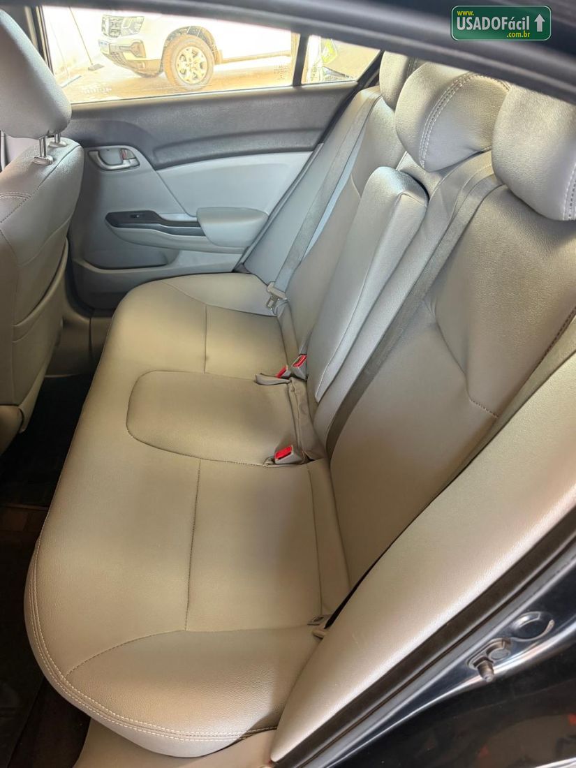 Honda Civic Sedan LXS 1.8 Mecânico 2013/2014 — foto 16 de 17