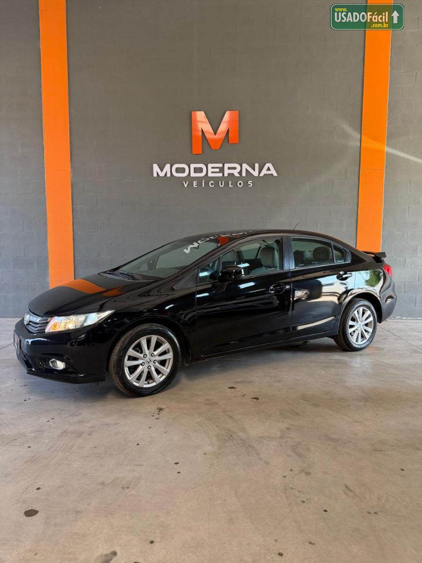 Honda Civic Sedan LXS 1.8 Mecânico 2013/2014 — foto 4 de 17