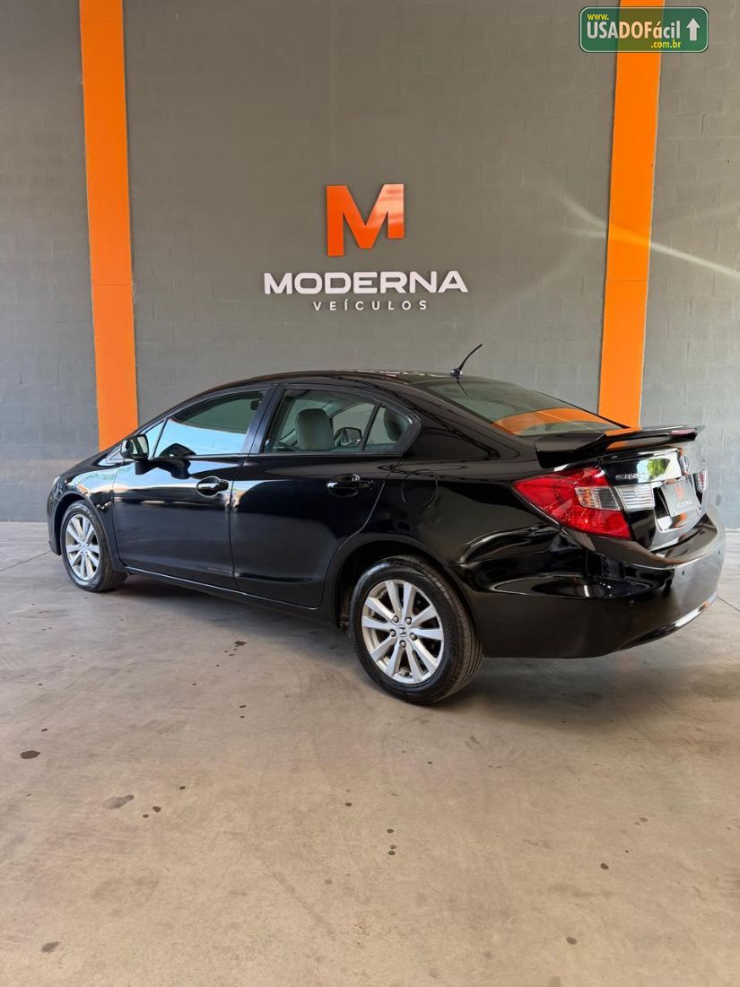 Honda Civic Sedan LXS 1.8 Mecânico 2013/2014 — foto 6 de 17