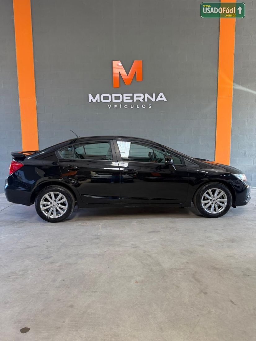 Honda Civic Sedan LXS 1.8 Mecânico 2013/2014 — foto 8 de 17