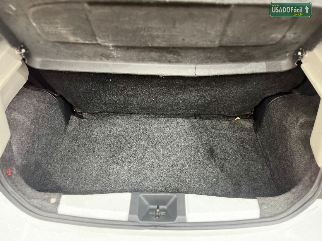 Nissan March S 1.0 5P Flex Fuel 2012/2013 — foto 23 de 24