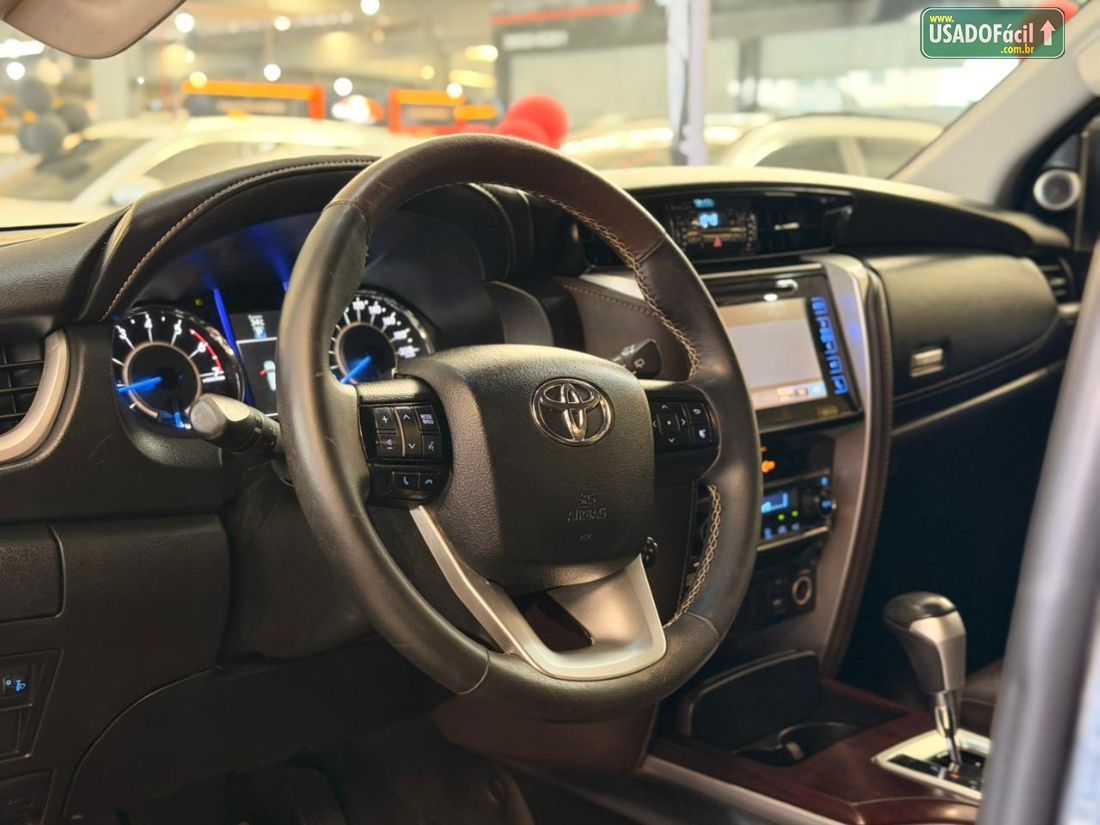 Toyota Hilux SRV CD 2.7 4X2 Automático Flex 2019/2019 — foto 14 de 16