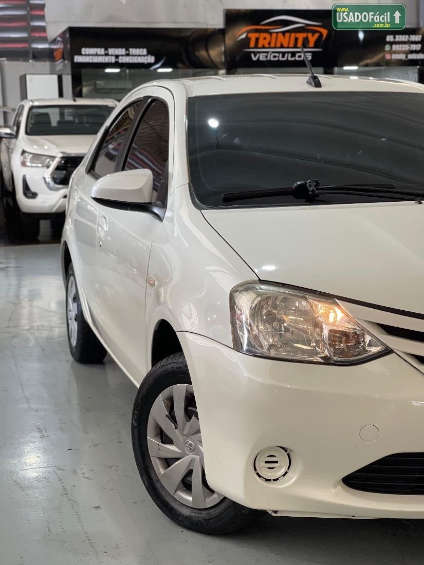 Toyota Etios Sedan XS 1.5 Automático Flex 2016/2017 — foto 9 de 21