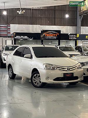 Etios Sedan Xs 1.5 Automático Flex 2016/2017 em Várzea Grande - MT
