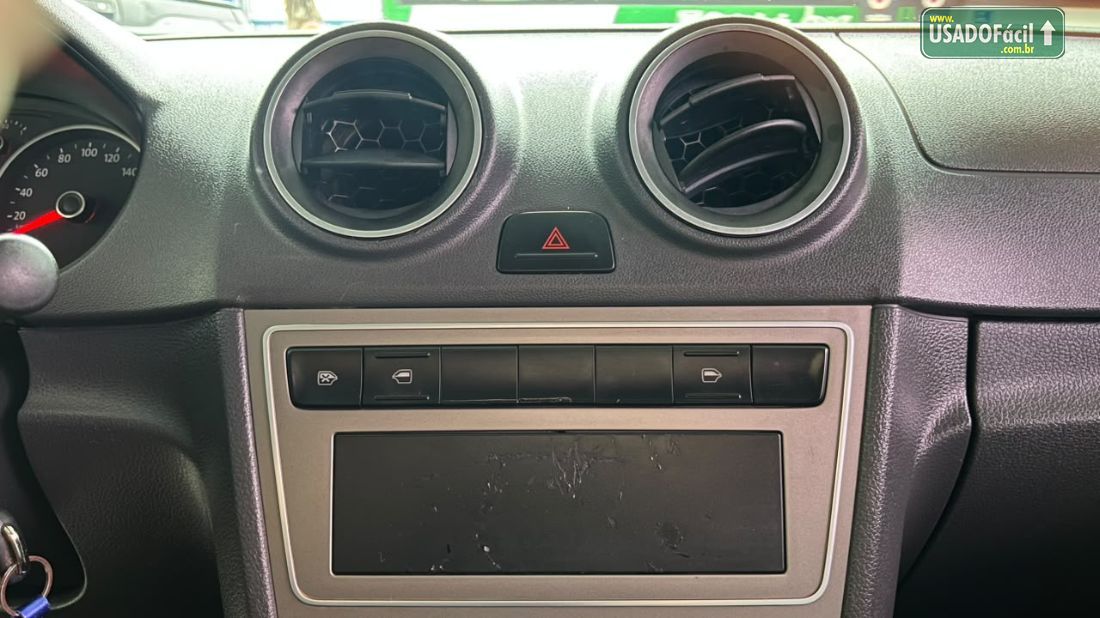 Volkswagen Gol 1.0 Mi 4P Total Flex 2013/2013 — foto 17 de 17