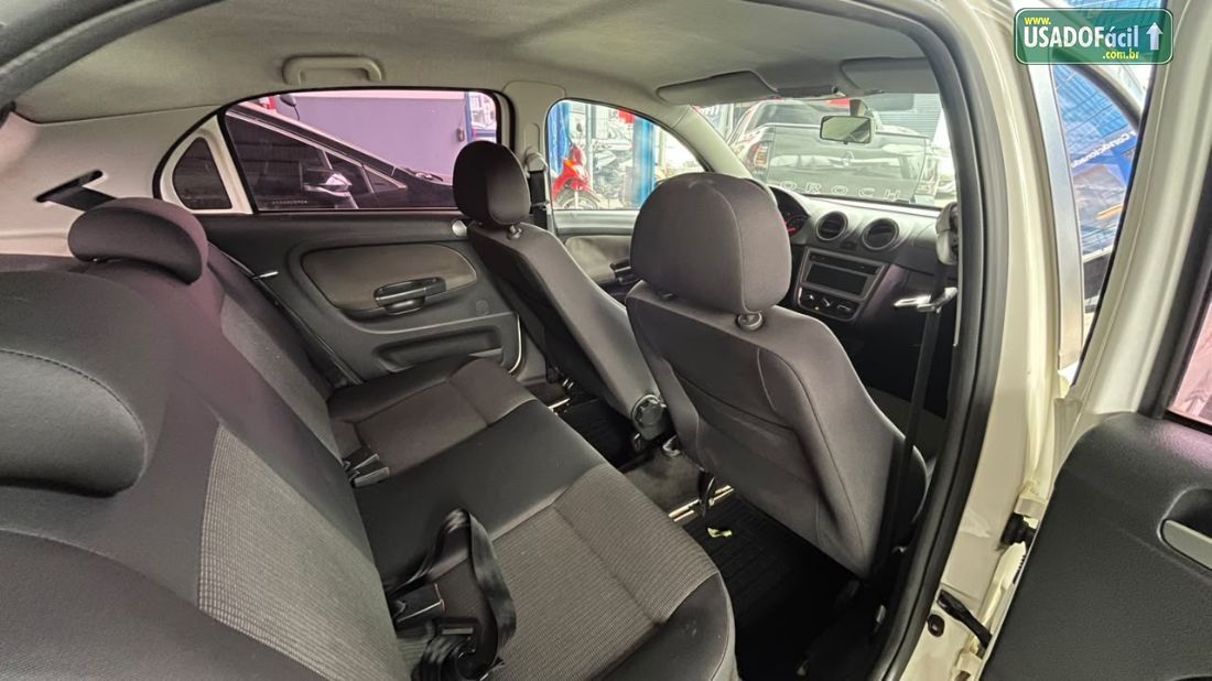 Volkswagen Gol 1.0 Mi 4P Total Flex 2013/2013 — foto 8 de 17