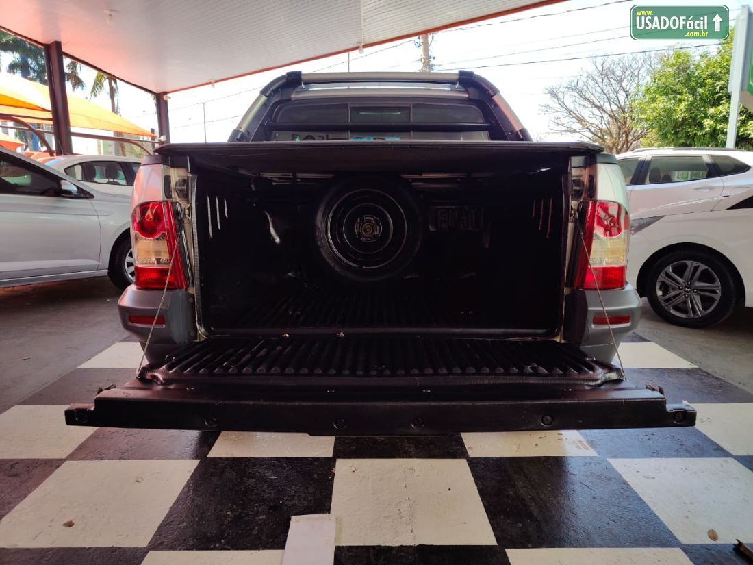 Fiat Strada Adventure CD 1.8 Dualogic Flex 2013/2013 — foto 10 de 13