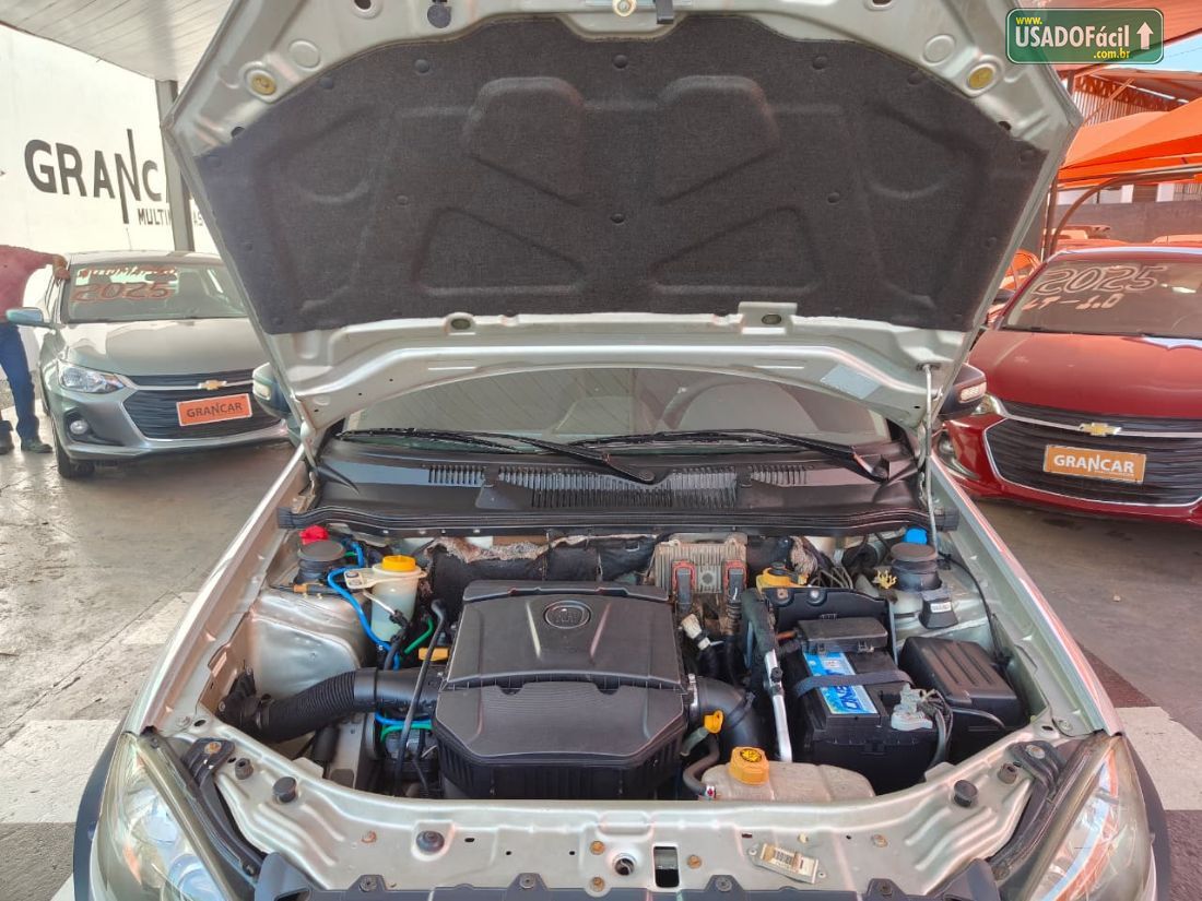 Fiat Strada Adventure CD 1.8 Dualogic Flex 2013/2013 — foto 9 de 13