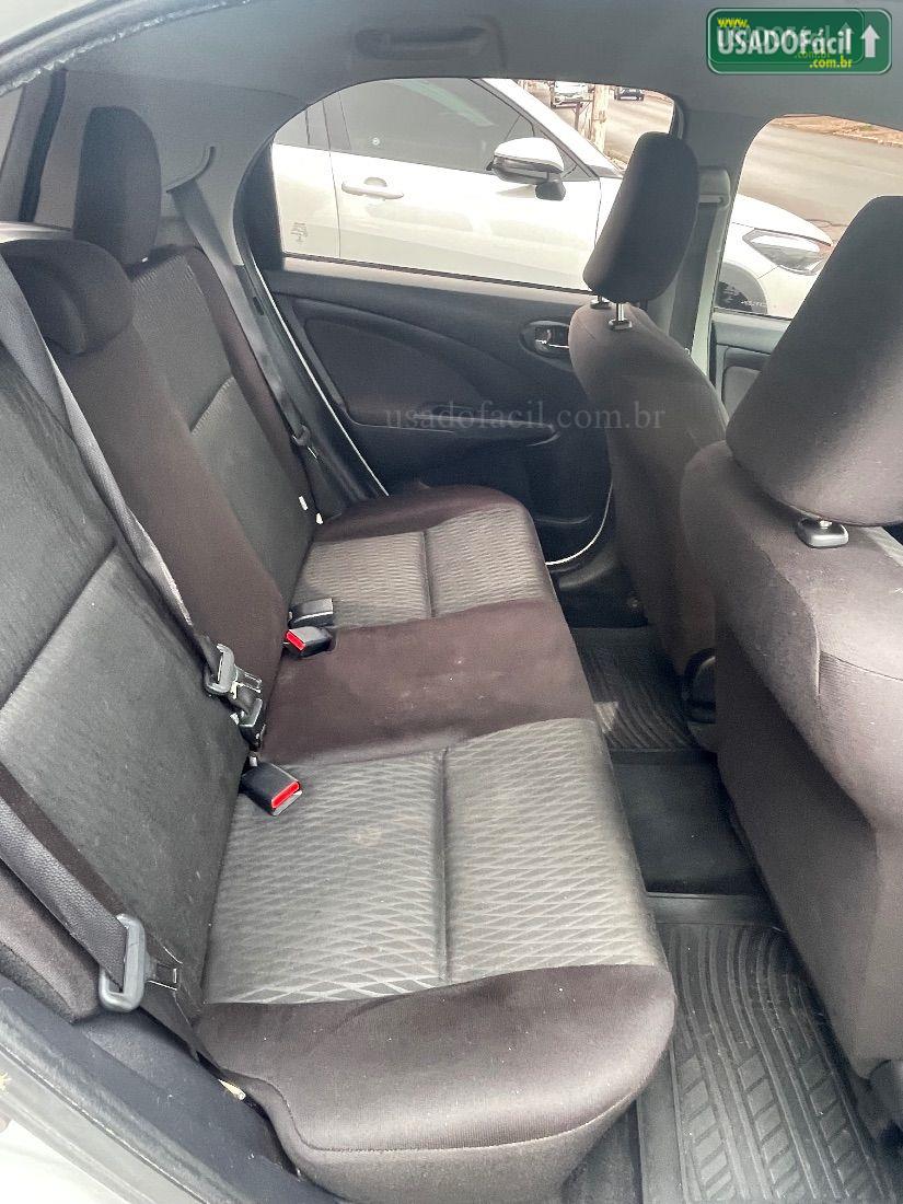 TOYOTA Etios Hatch X 1.3 Automático Flex 2016/2017 — foto 7 de 9