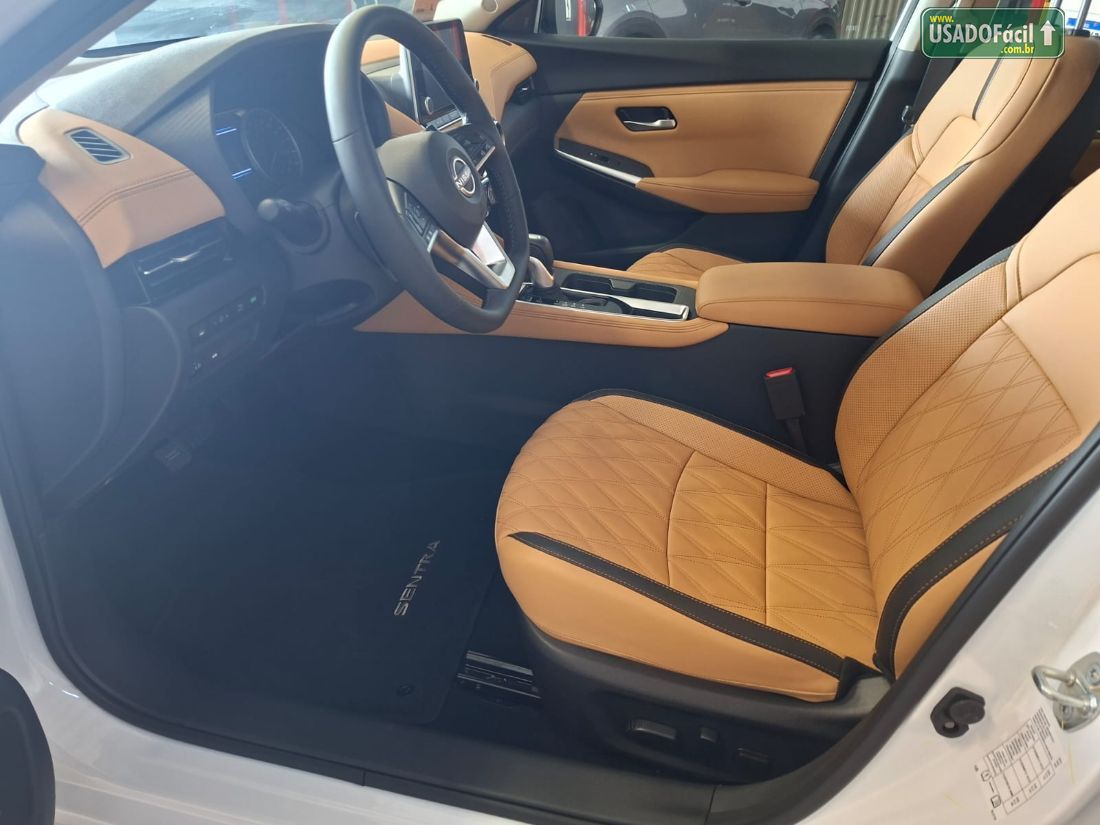 Nissan Sentra Exclusive Interior Premium 2.0 Automático 2025/2026 — foto 11 de 12