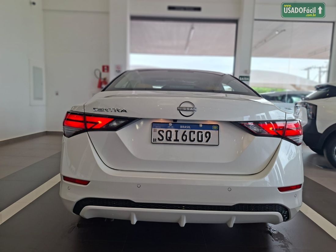 Nissan Sentra Exclusive Interior Premium 2.0 Automático 2025/2026 — foto 3 de 12