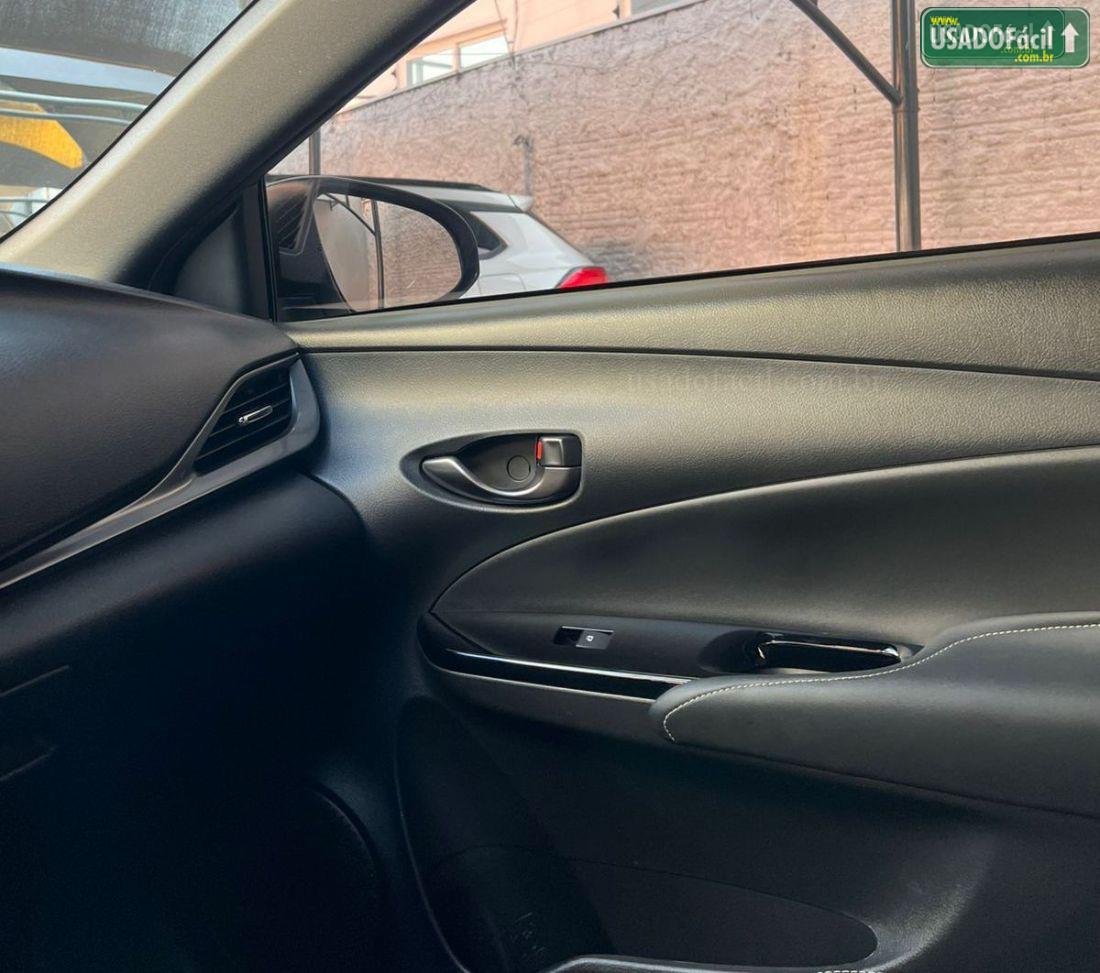 TOYOTA Yaris Hatch XLS 1.5 Automático Flex 2022/2023 — foto 9 de 17