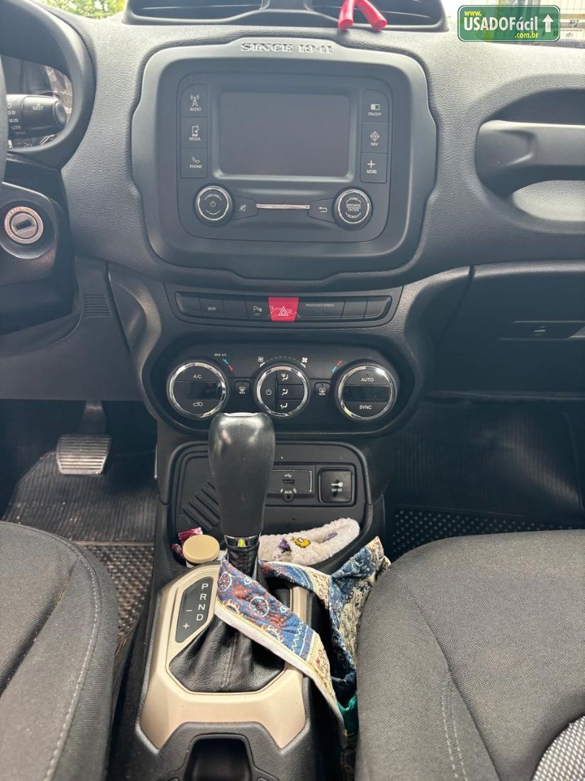 Jeep Renegade Sport 1.8 4x2 Automático Flex 2016/2017 — foto 11 de 12