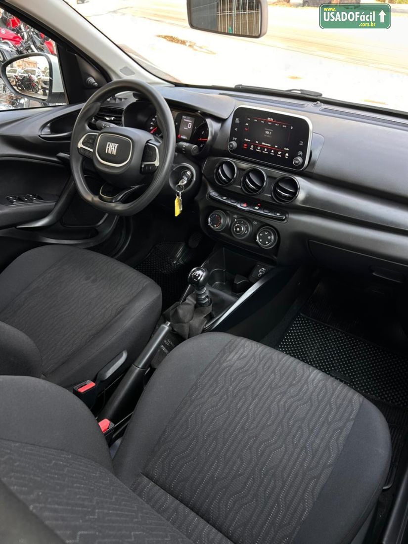 Fiat Cronos Drive 1.3 Mecânico Flex 2024/2025 — foto 10 de 17