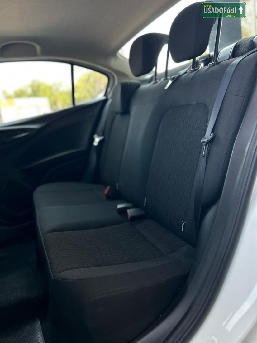 Fiat Cronos Drive 1.3 Mecânico Flex 2024/2025 — foto 16 de 17