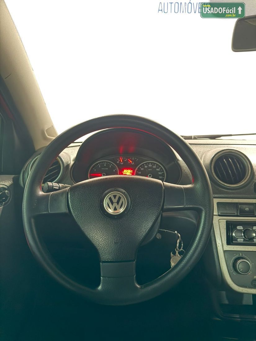 Volkswagen Voyage City 1.0 Mi Total Flex 2011/2012 — foto 13 de 14