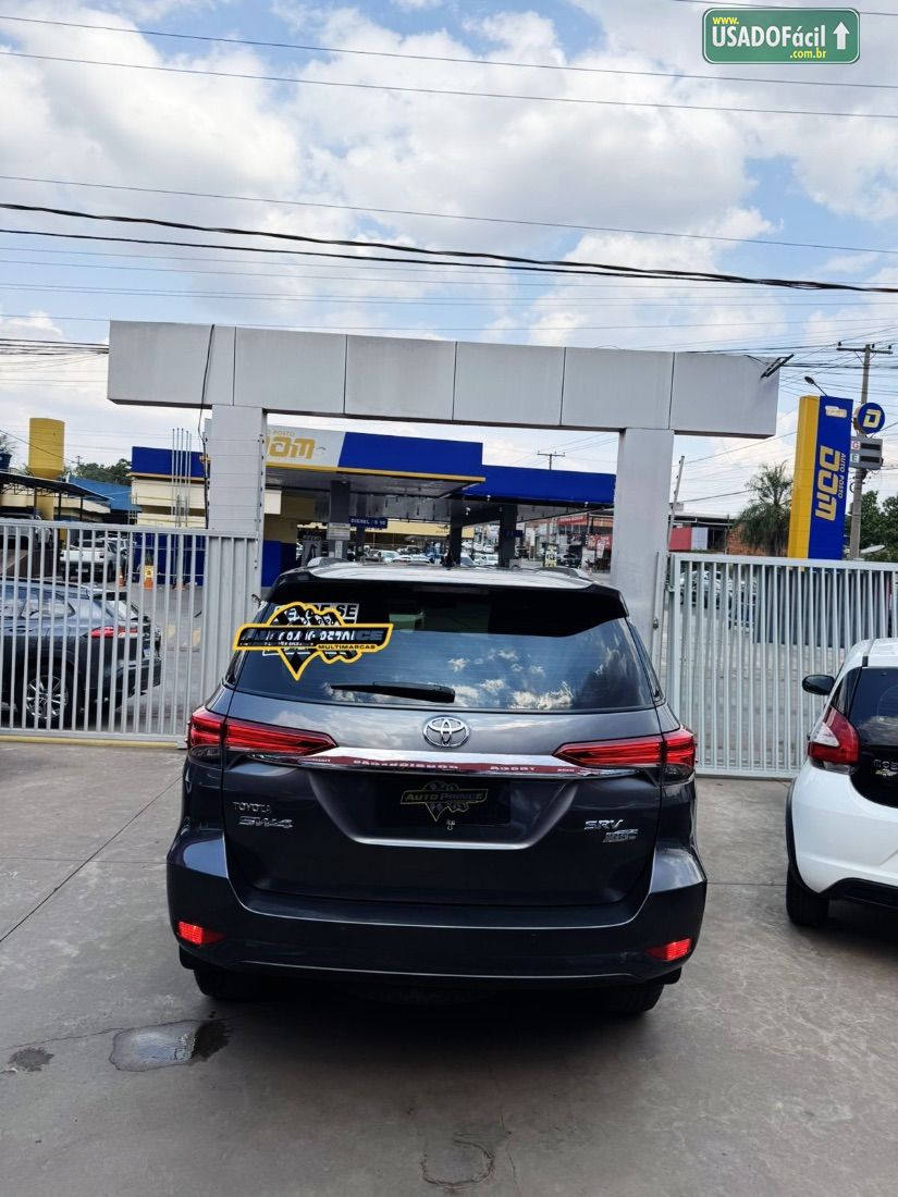 Toyota Hilux SW4 SRV 4x2 2.7 Automático Flex 2020/2020 — foto 4 de 12