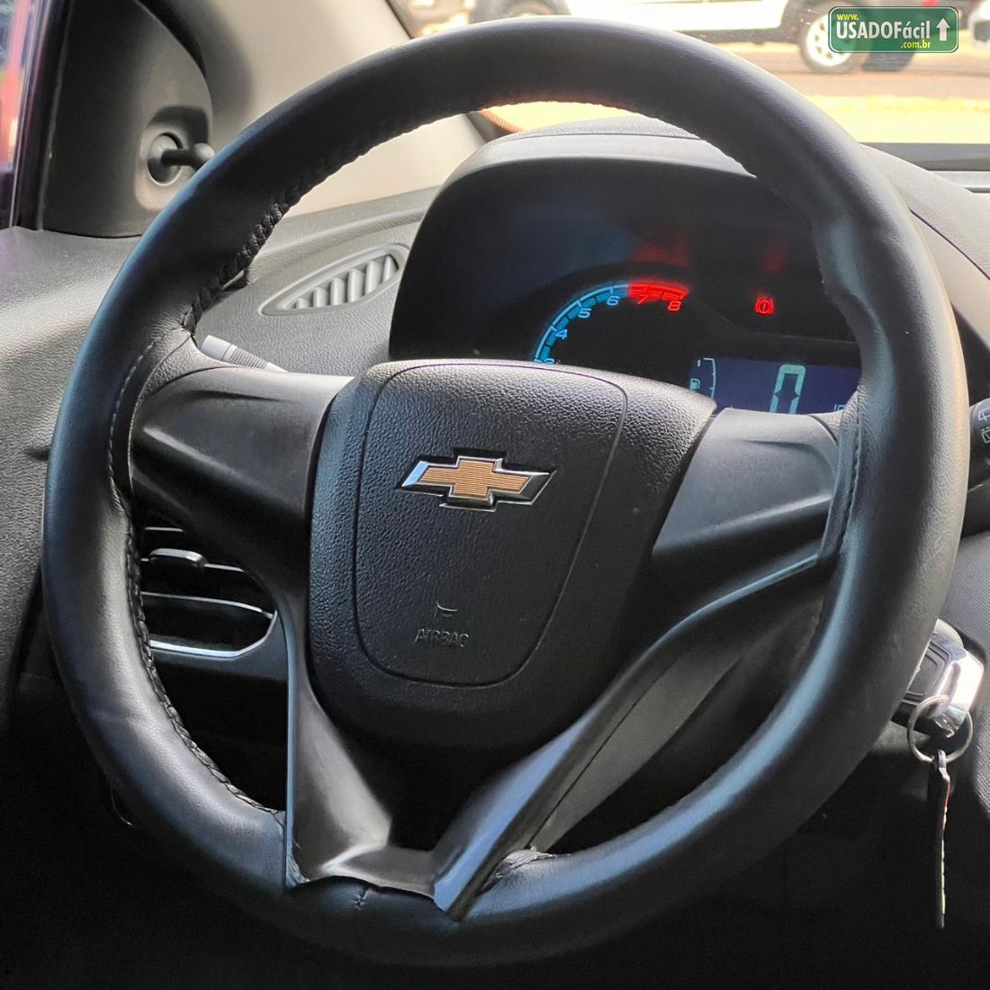 CHEVROLET/GM Onix Hatch LT 1.0 Mecânico Flex 2012/2013 — foto 10 de 15