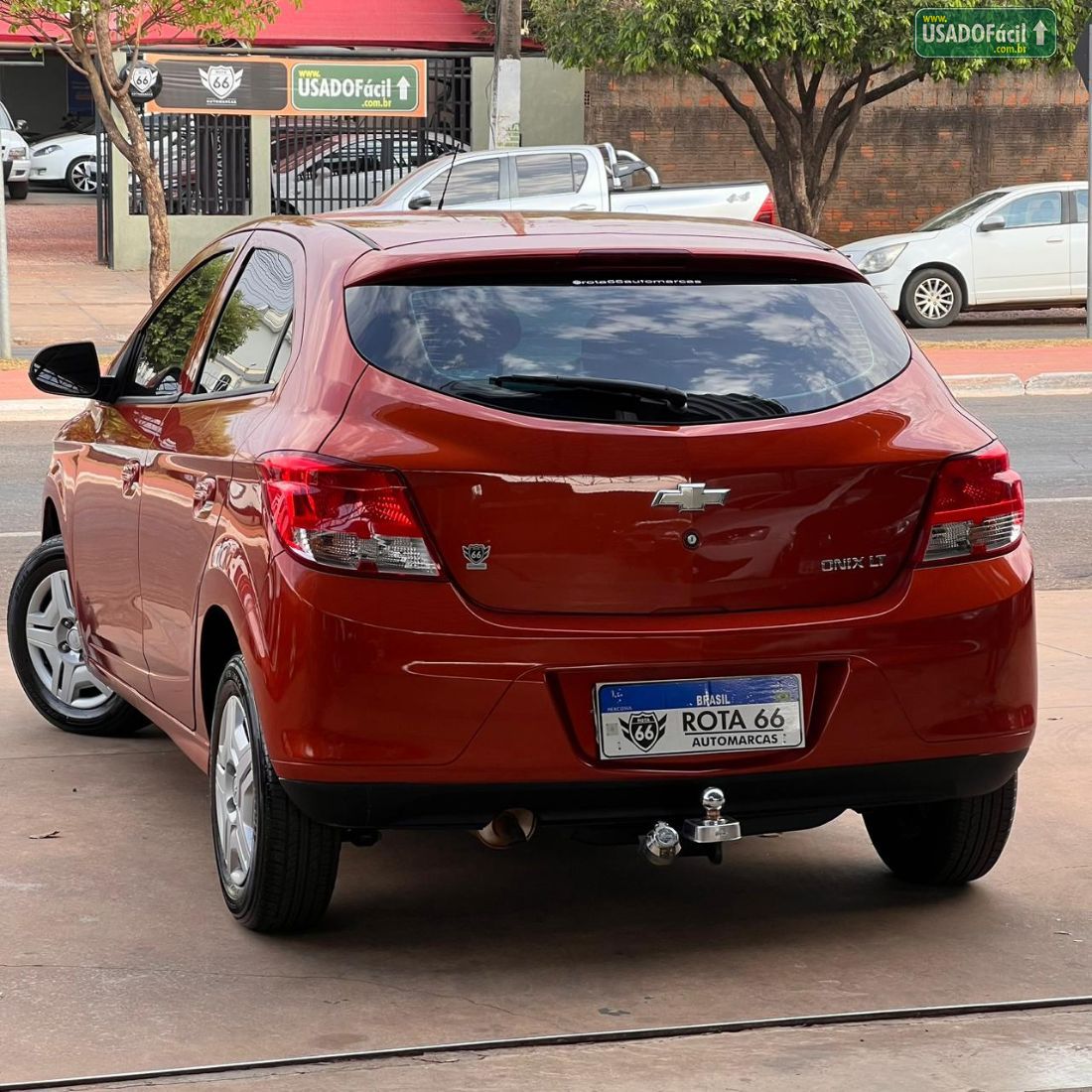 CHEVROLET/GM Onix Hatch LT 1.0 Mecânico Flex 2012/2013 — foto 8 de 15
