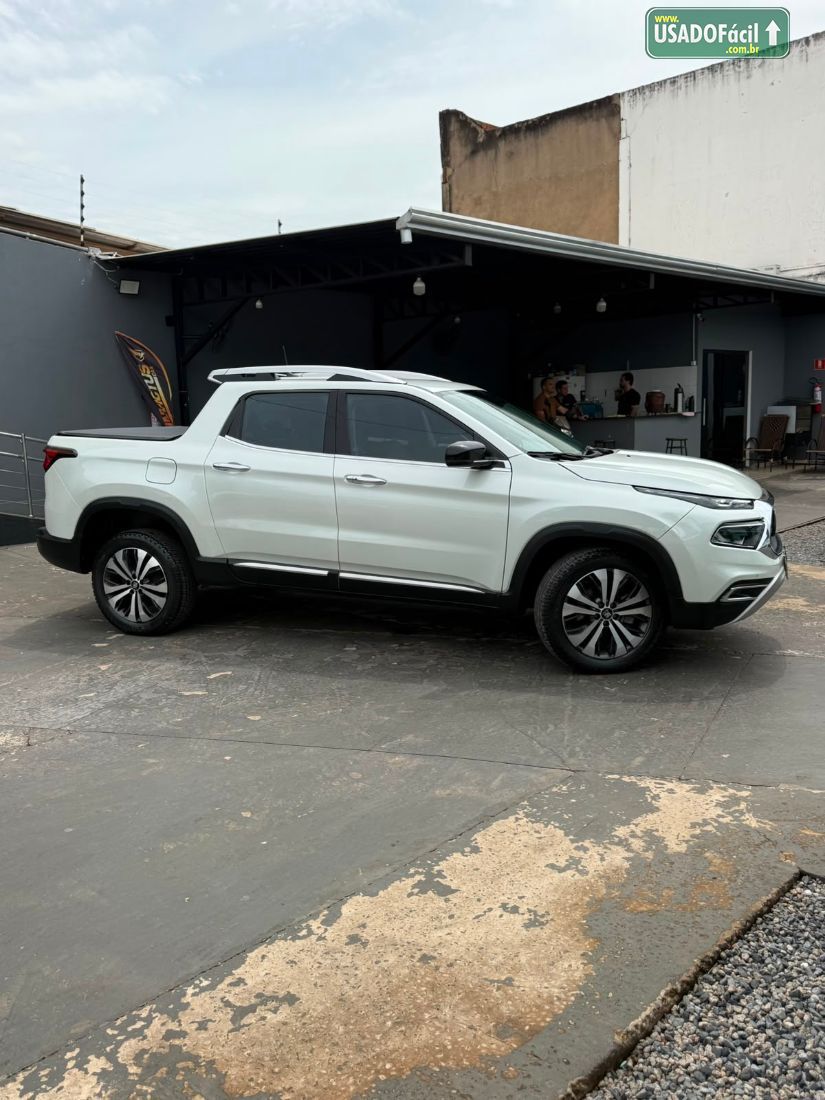 Fiat Toro Volcano 2.0 4X4 Turbo Automático Diesel 2023/2024 — foto 2 de 30