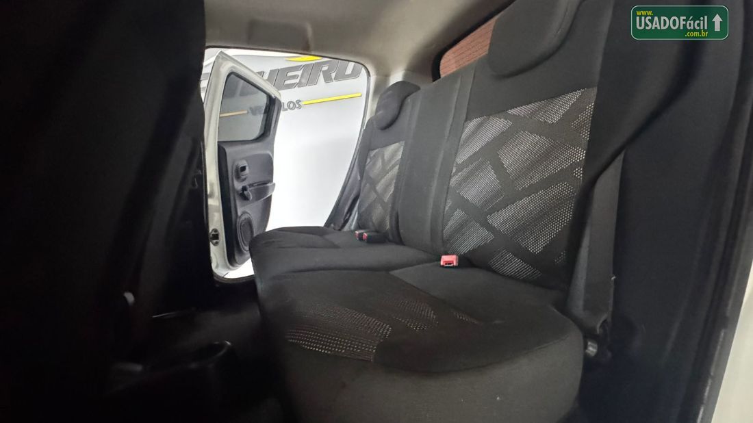 Fiat Mobi Drive Flex 2017/2018 — foto 13 de 14