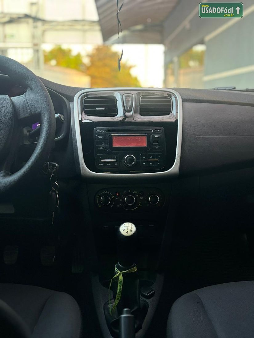 Renault Sandero Expression 1.0 Hi-Power 5P 2014/2015 — foto 7 de 9